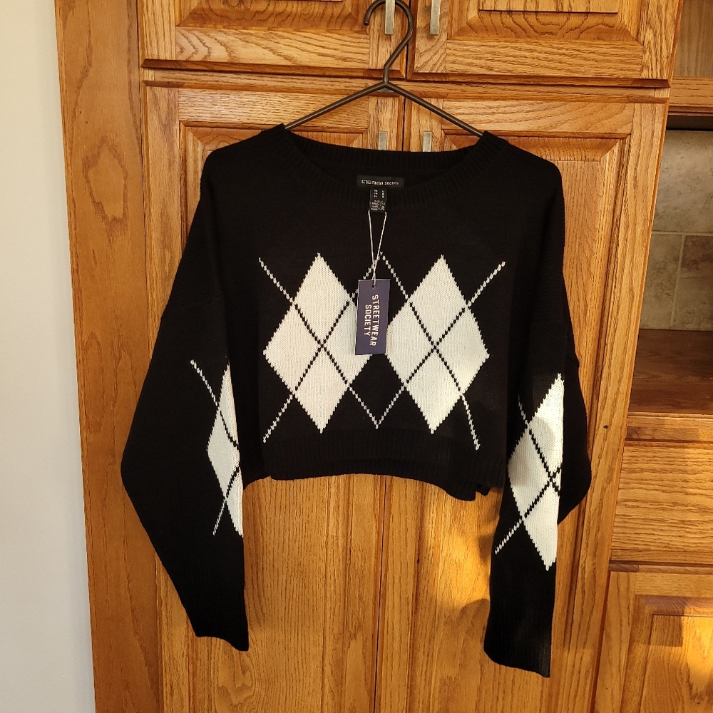 NWT Black & White Argyle Cropped Sweater